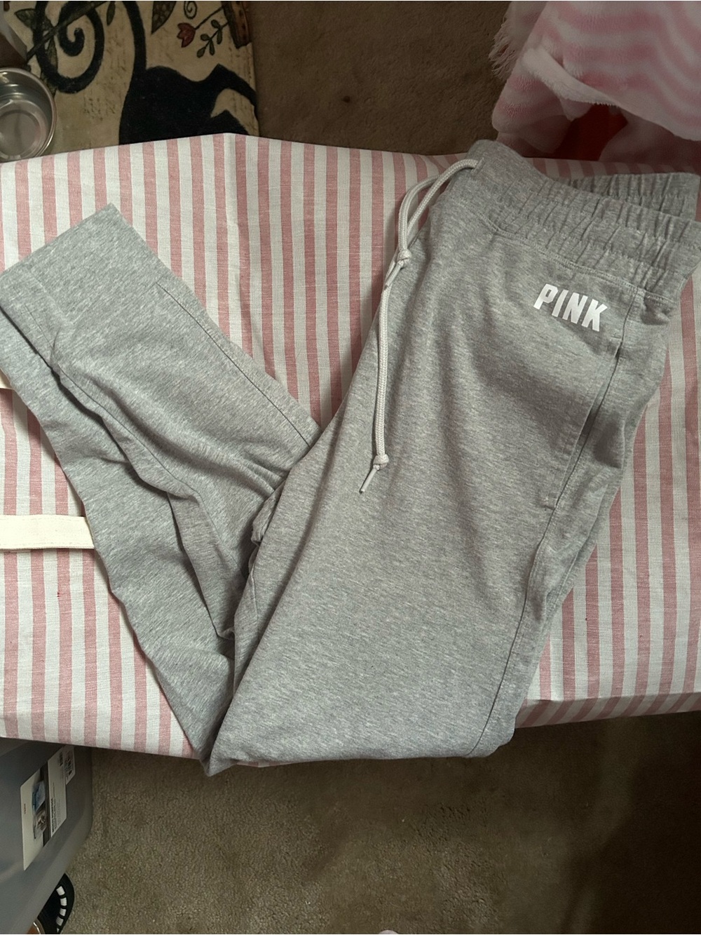 PINK Victoria's Secret Light Gray Womens Jogger Sweatpants